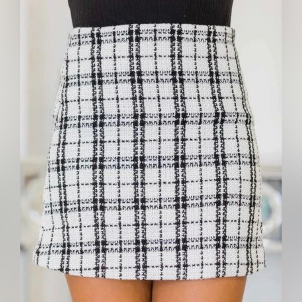Pink Lily black and white skirt